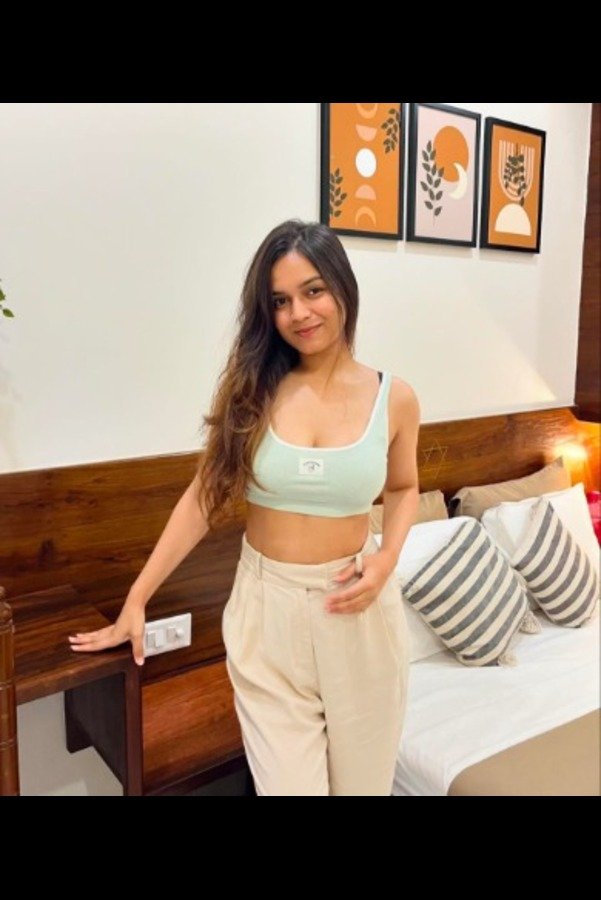  Escorts Service Taj Vivanta