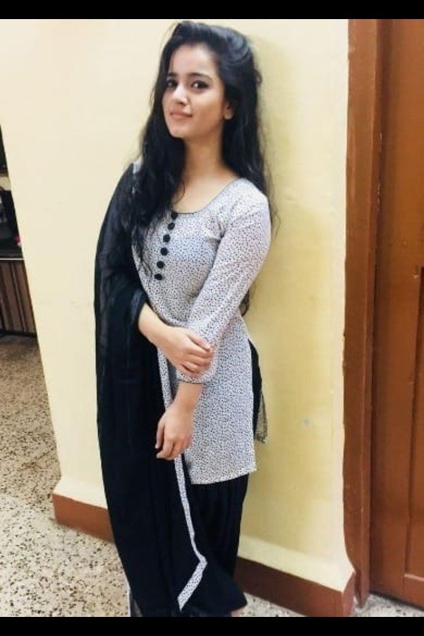 cheap Escorts Service in Taj Vivanta